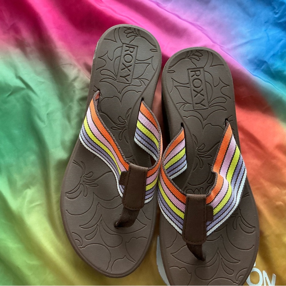 Roxy Brown Flip Flops with Multicolor Straps
